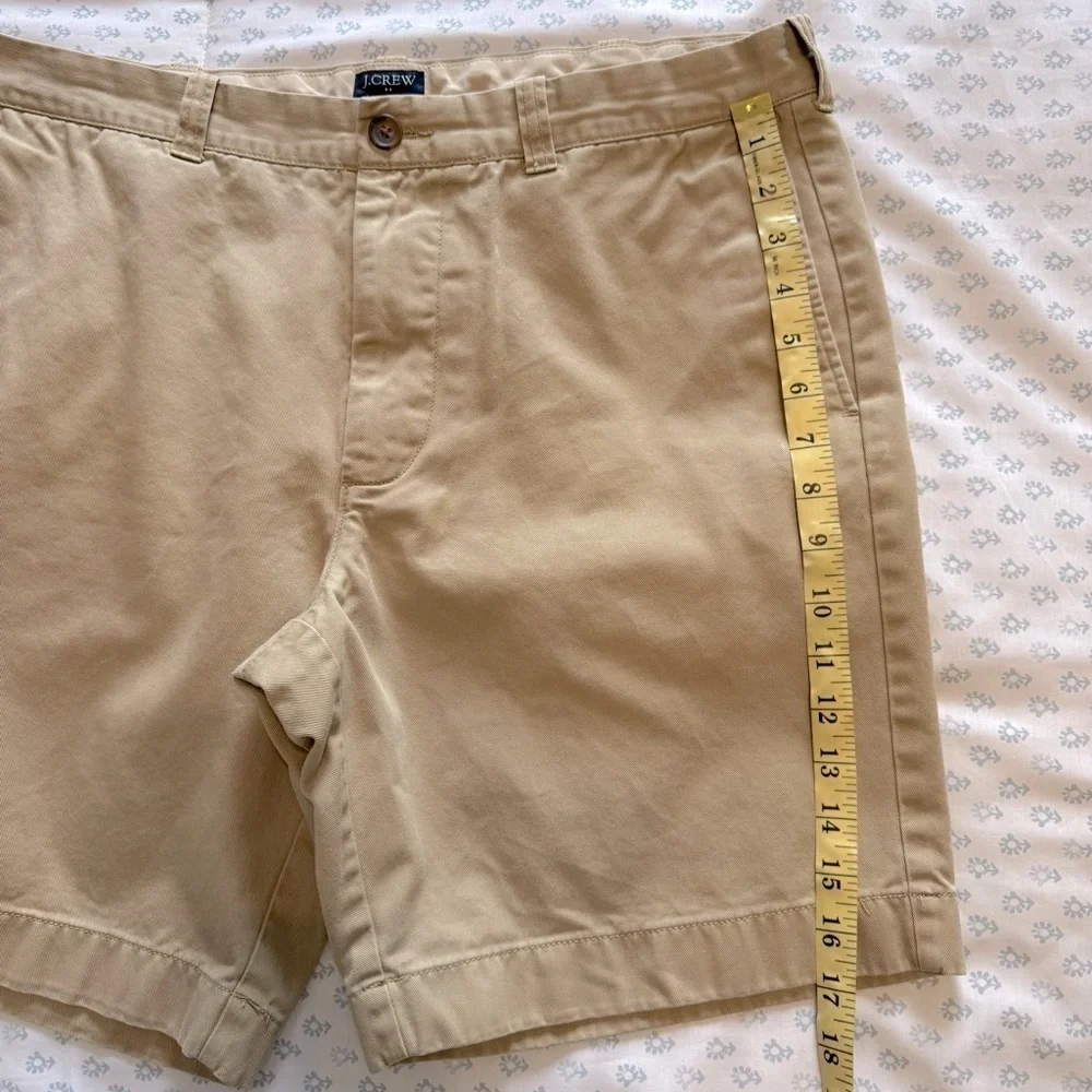 J. Crew Men’s Gramercy Tan Flat Front Size 35 Classic Style Shorts